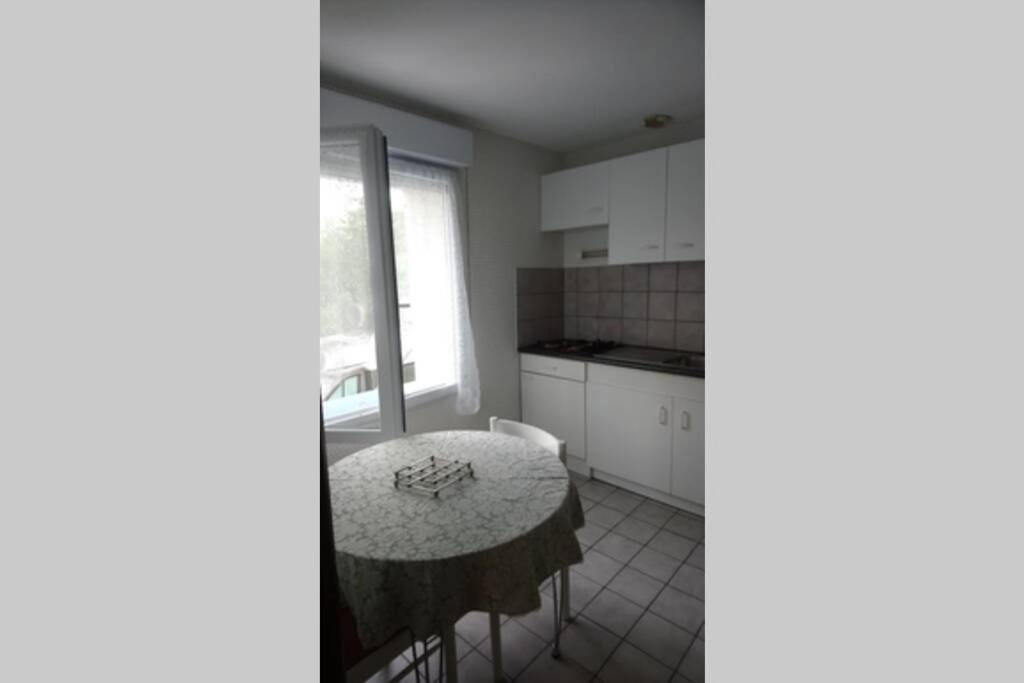 Апартаменти Chez Fabienne T1 Le Breuil-sur-Couze Екстер'єр фото